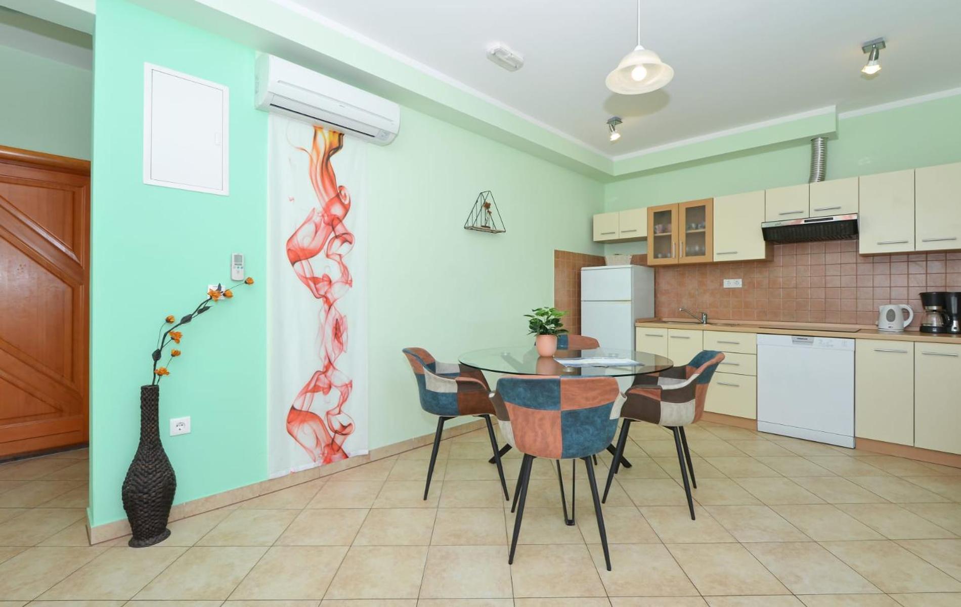 Apartments Santo Trogir - Okrug Gornji Exterior photo